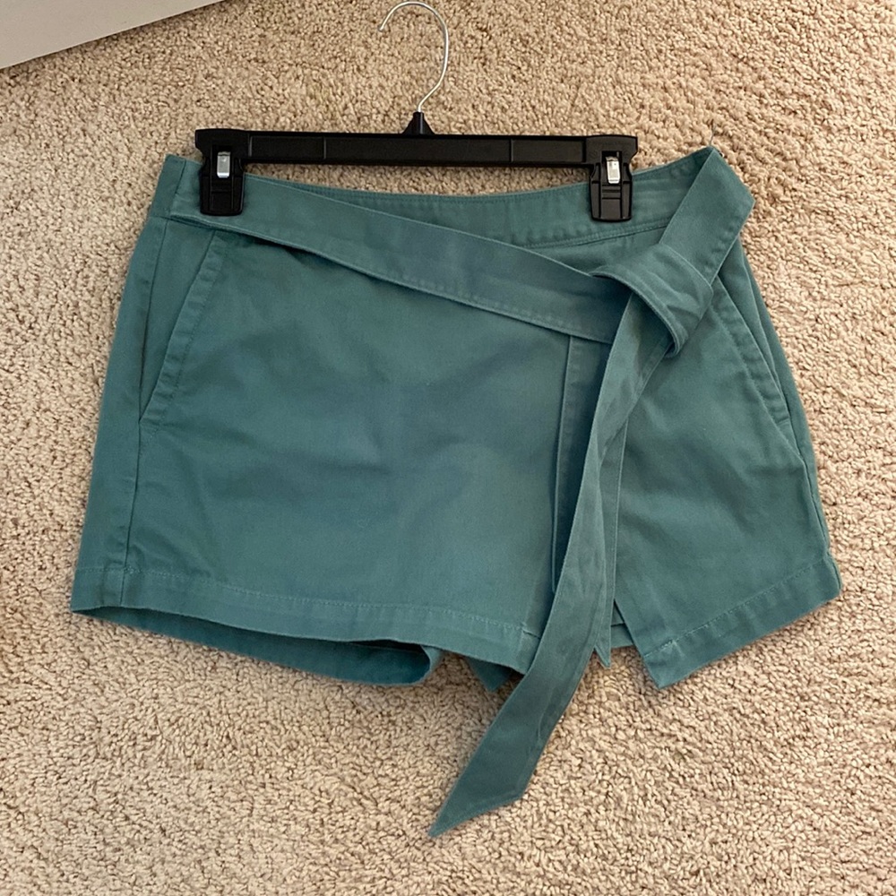 Vineyard Vines Skort
